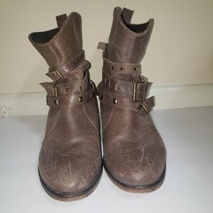 Steve Madden Texic Distressed Bootie Size 8.5